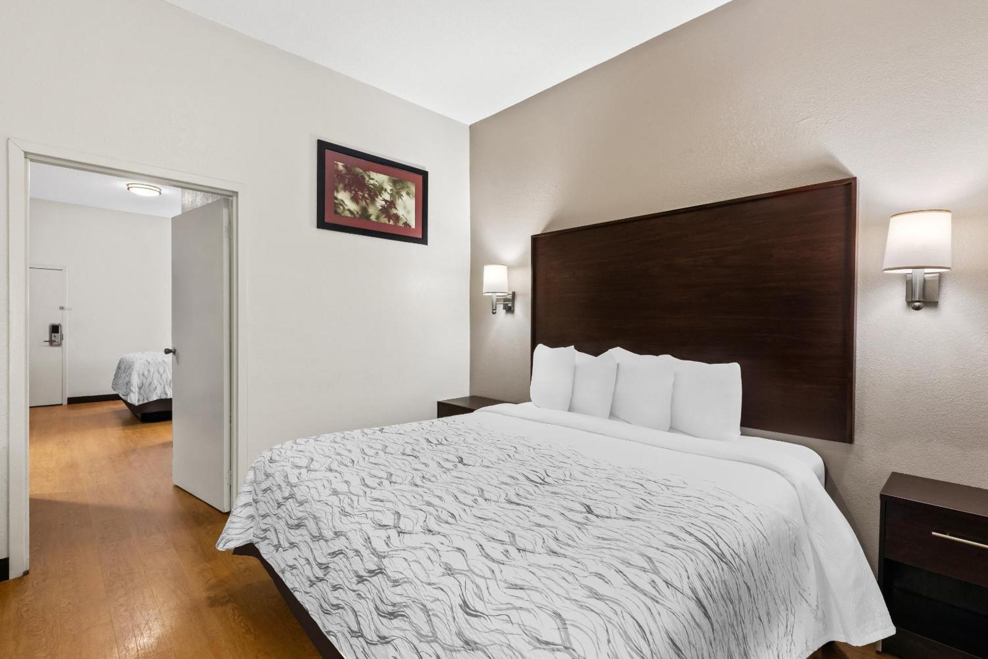 Red Roof Plus+ & Suites Atlanta Airport South College Park Εξωτερικό φωτογραφία
