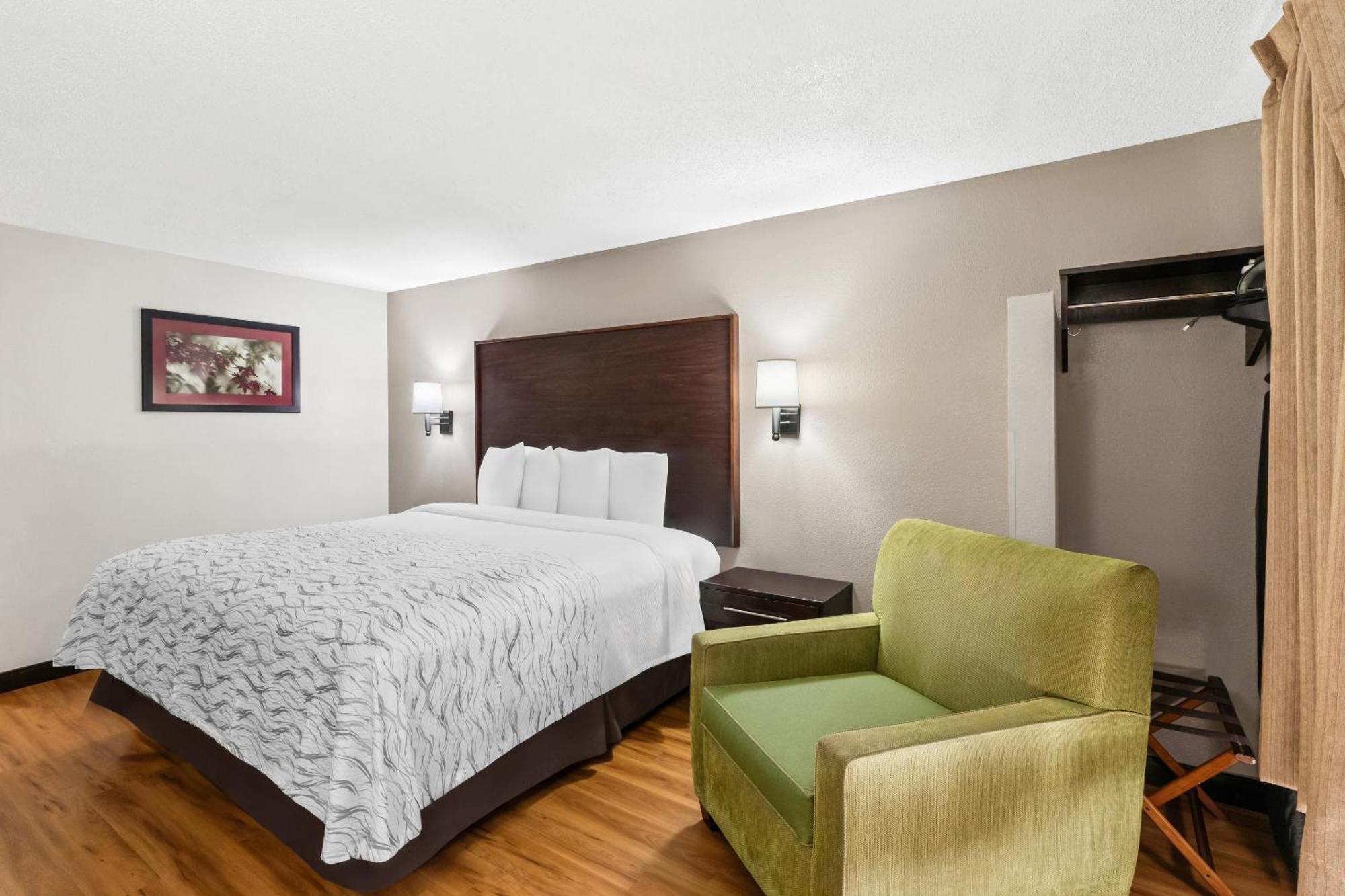Red Roof Plus+ & Suites Atlanta Airport South College Park Εξωτερικό φωτογραφία