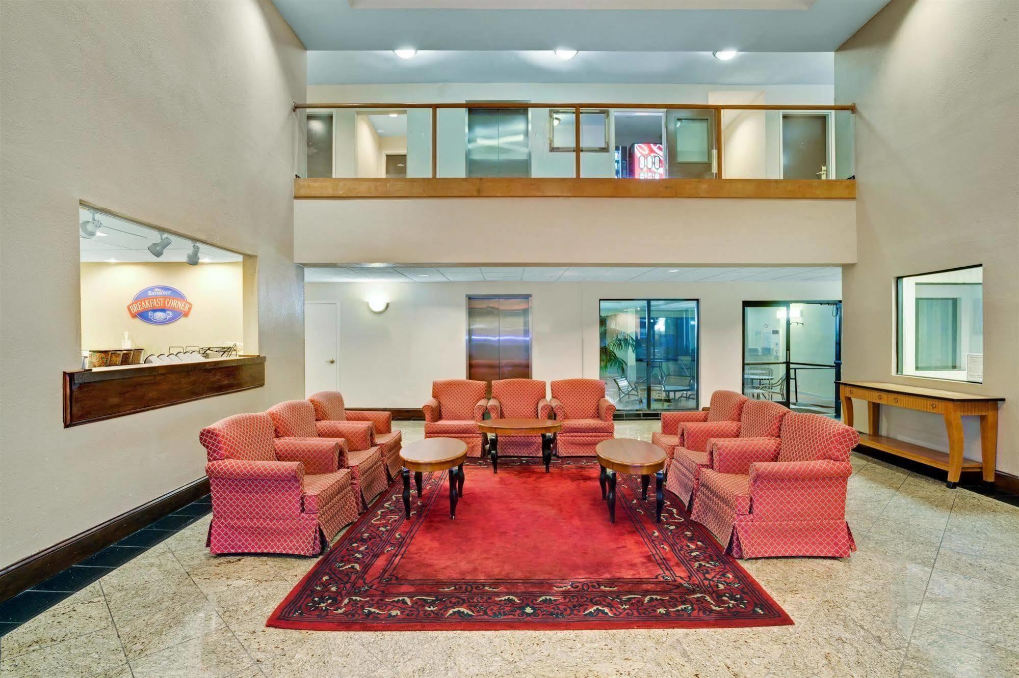 Red Roof Plus+ & Suites Atlanta Airport South College Park Εξωτερικό φωτογραφία