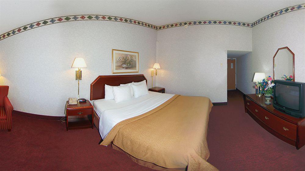 Red Roof Plus+ & Suites Atlanta Airport South College Park Εξωτερικό φωτογραφία